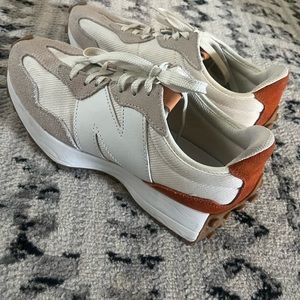 Women’s new balance. Only worn 2 times